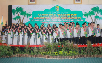 Wisuda Tahfidz & Khotmil Qur’an Angkatan ke-VII Tahun Pelajaran 2023/2024